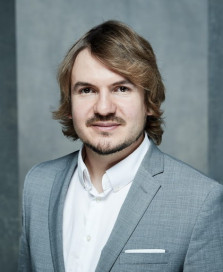 Oliver Ettlin Portrait